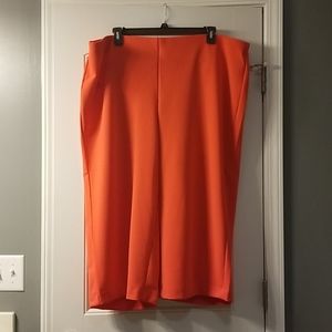 NWT Loft Flat front Capri Pants Size 22